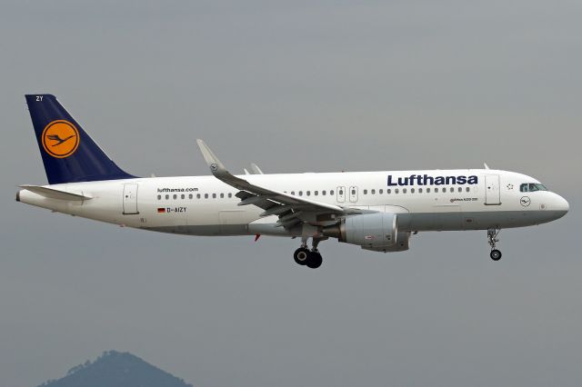 Airbus A320 (D-AIZY)