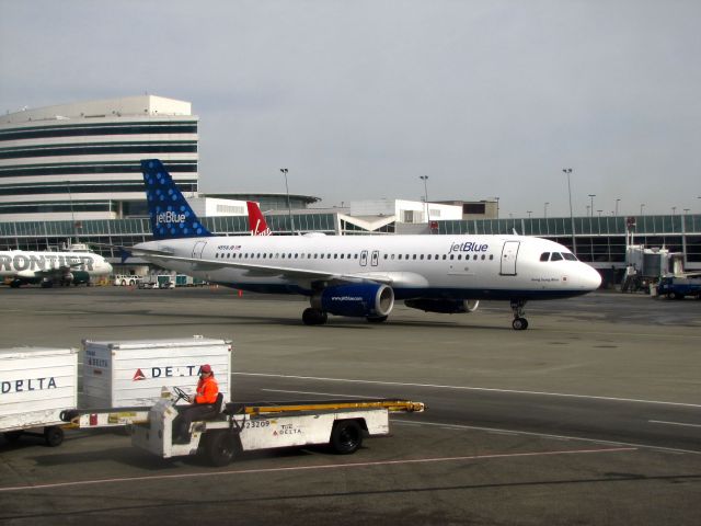 Airbus A320 (N558JB)