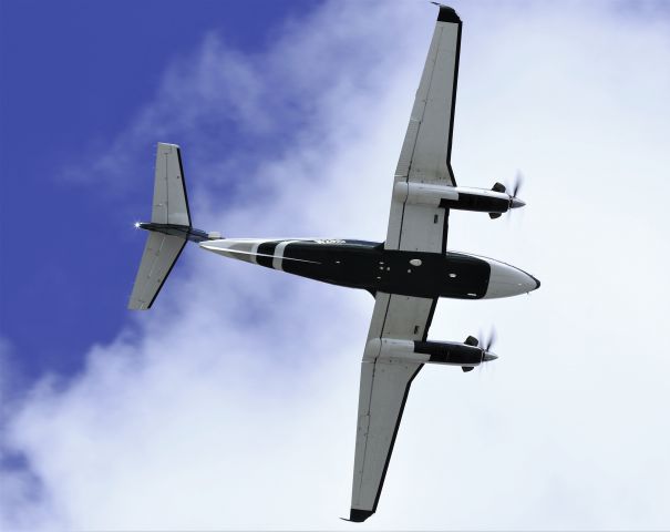 Beechcraft Super King Air 200 (N2RD)