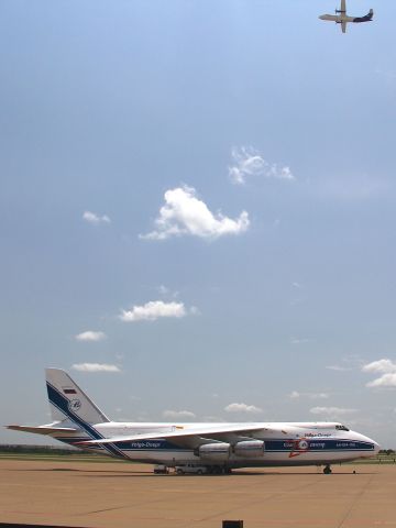 Antonov An-124 Ruslan (RA-82081) - VDA 131 and CFS 807. Big freighter, little freighter.