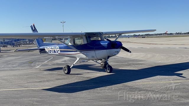 Cessna 152 (N757VB)