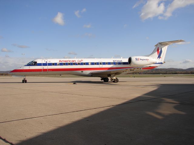 Embraer ERJ-135 (N720AE)