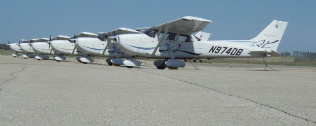 Cessna Skyhawk (N974DB)