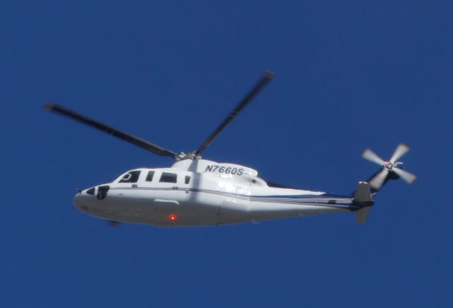 Sikorsky S-76 (N7660S)