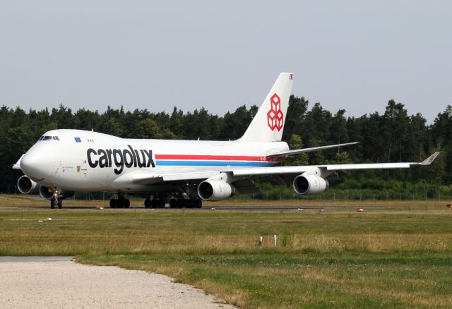 Boeing 747-400 (LX-VCV)