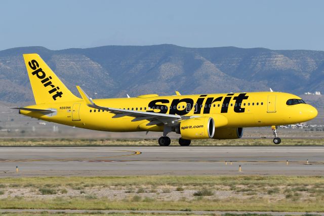 Airbus A320neo (N989NK)