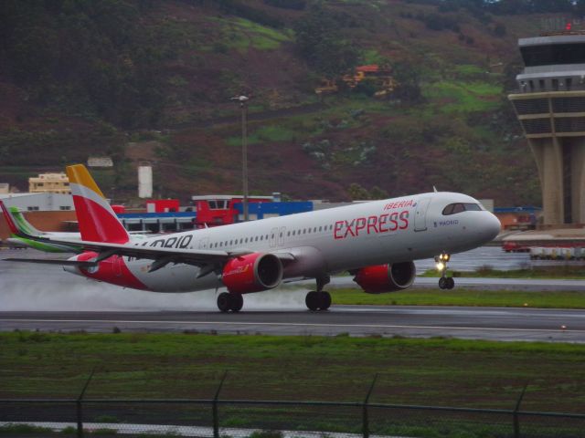 Airbus A321 (EC-NIF)