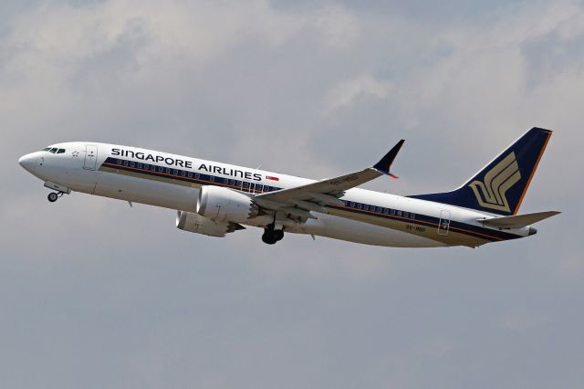 Boeing 737 MAX 8 (9V-MBP)