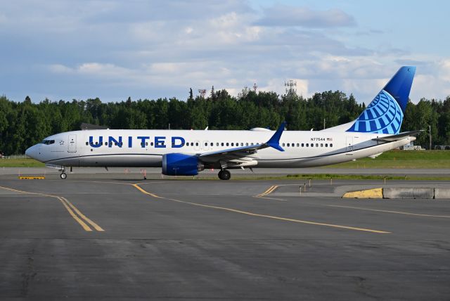 Boeing 737 MAX 9 (N77544)