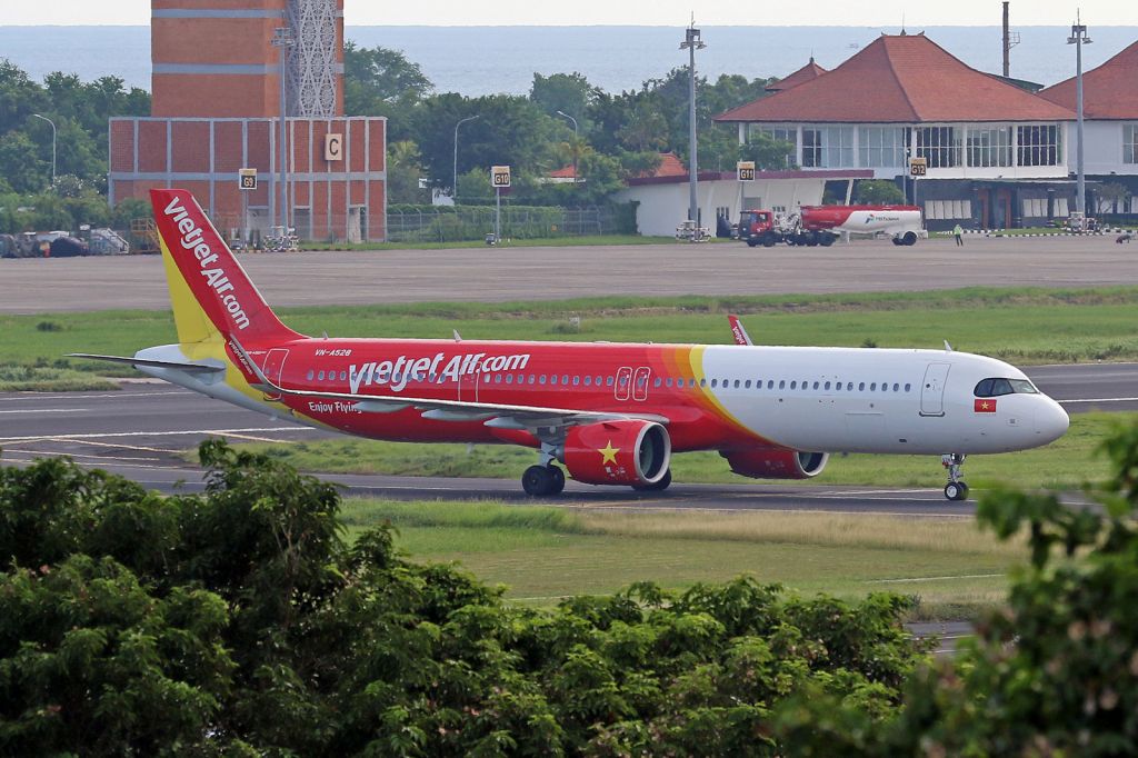 Airbus A321neo (VN-A528)