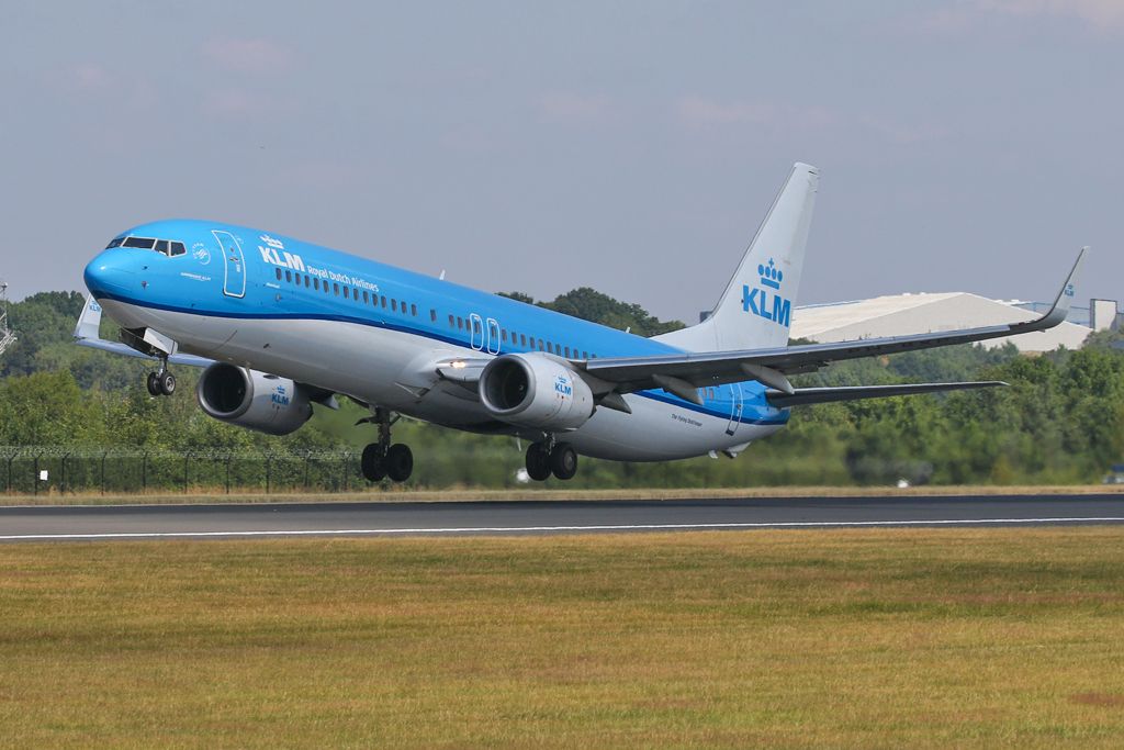 Boeing 737-900 (PH-BXP) - KLM1074 returning to Amsterdam