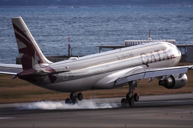 Airbus A330-300 (A7-ACE)