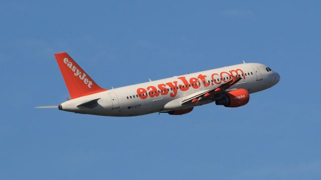 Airbus A319 (G-EZTR)