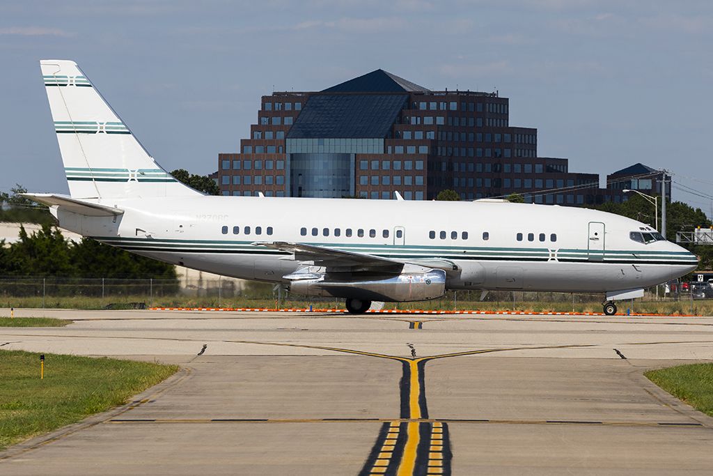 Boeing 737-200 (N370BC)