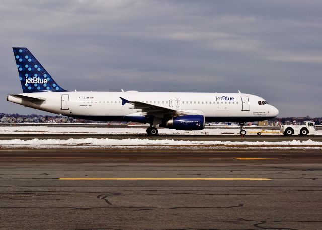 Airbus A320 (N712JB) - Enough about me...lets talk about BLUE on FlightAware.Com !