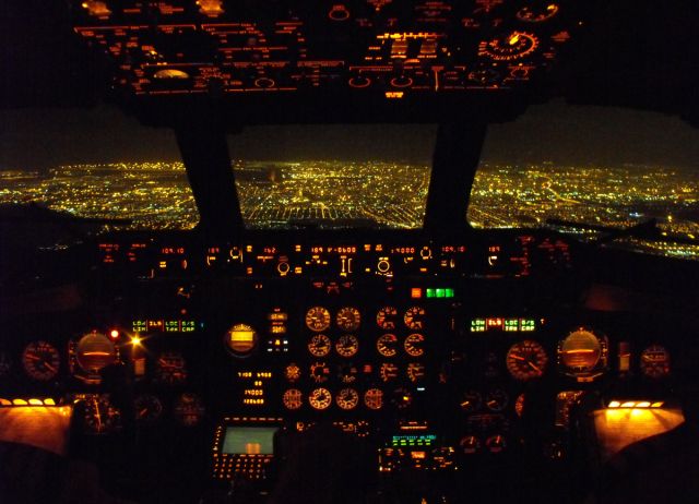 McDonnell Douglas MD-82 (ZS-TRF) - On final approach at FACT