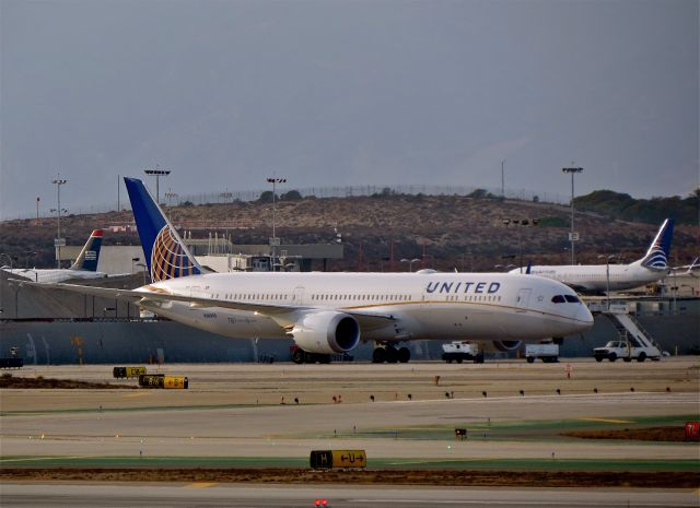 Boeing 787-9 Dreamliner (N38950) - Aircraft certificate under Continental, flown by ex CO crew