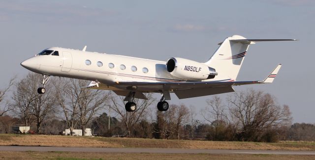 Gulfstream Aerospace Gulfstream IV (N850LF) - A Gulfstream Aerospace G-IV (SP) arriving at H. L. Sonny Callahan Airport, Fairhope, AL, during the Classic Jet Aircraft Association's 2021 JetBlast - mid-afternoon, March 6, 2021.