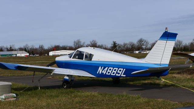 Piper Cherokee (N4889L)