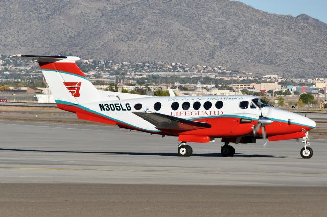 Beechcraft Super King Air 350 (N305LG)