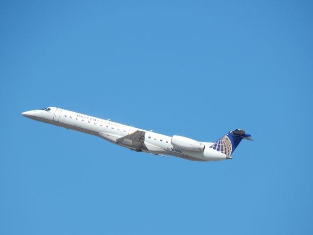 Embraer ERJ-135 (N15986) - ERJ-135 on departure from Newark. Taken from Ikea adjacent to airport.