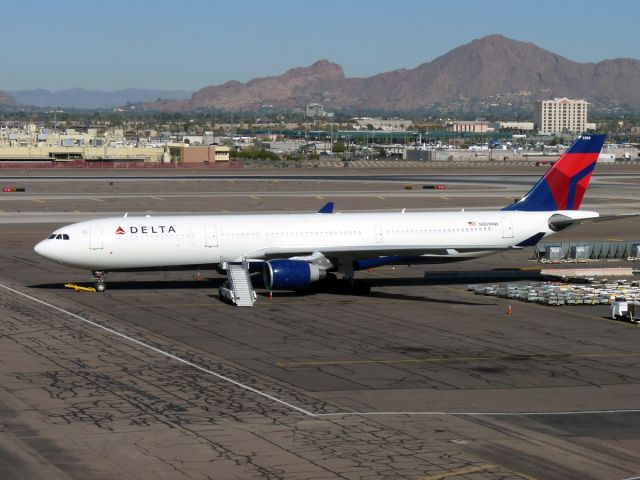 Airbus A330-300 (N809NW)