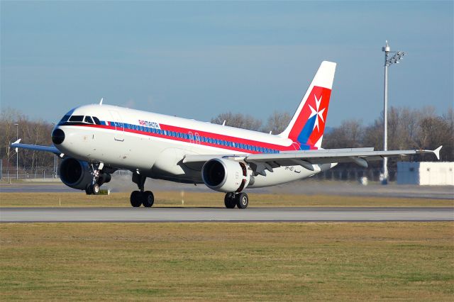 Airbus A320 (9H-AEI)