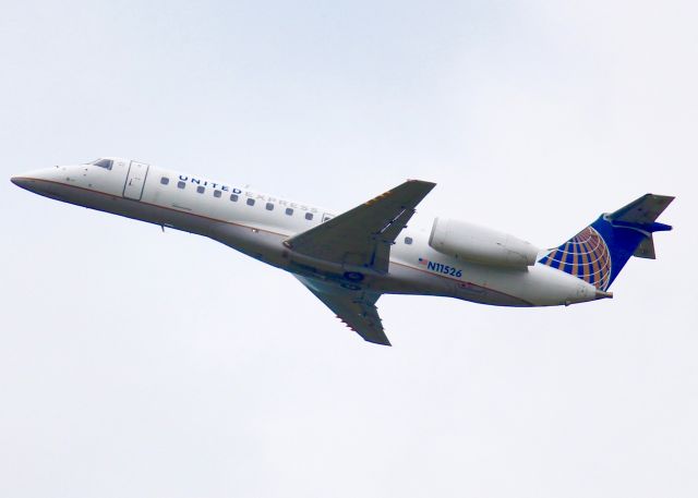 Embraer ERJ-135 (N11526) - At Shreveport Regional. 2001 Embraer EMB-135LR 