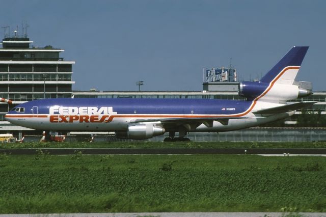 McDonnell Douglas DC-10 (N306FE) - The plane involved with Fedex 705, taxiing to the runway at Schipol airport, in 1986, 8 years before the actual incident 