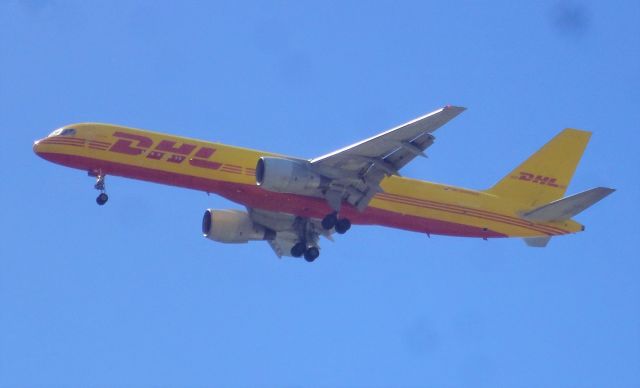 Boeing 757-200 (HP-2010DAE)