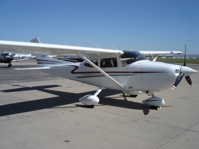 Cessna Skyhawk (N522CF)