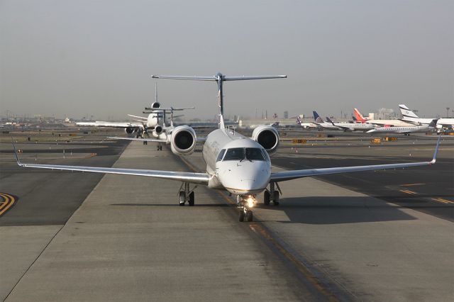 N27200 — - Lining up for takeoff at Newark