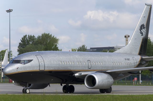 Boeing 737-700 (VP-BRT)