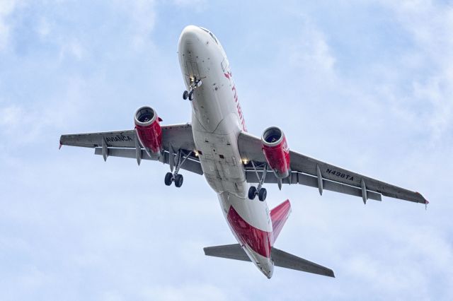 Airbus A320 (N498TA)