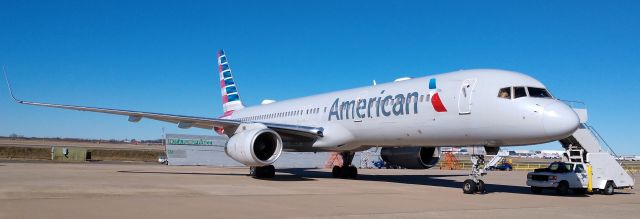 Boeing 757-200 (N177AN) - A legacy AA 757 sitting outside the hanger on a beautiful January daybr /br /1/5/19 