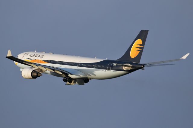 Airbus A330-200 (VT-JWP) - JAI129 departing to Mumbai