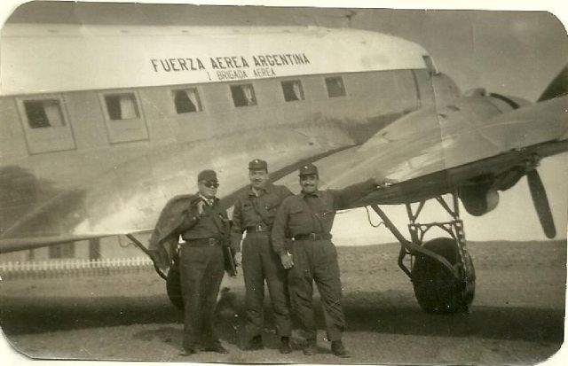 Douglas DC-3 — - Looking around I found this wonderful photo. This photo belongs to my father 50 years ago, with its partners in the Patagonia Argentina.