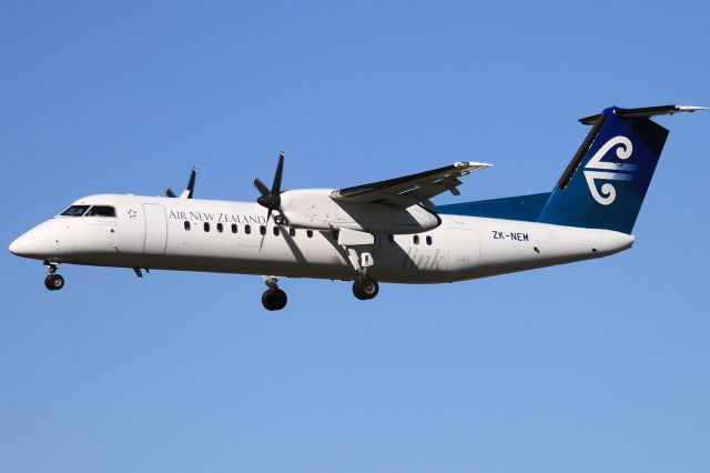 de Havilland Dash 8-300 (ZK-NEM)