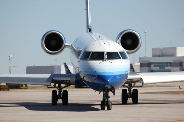 Canadair Regional Jet CRJ-700 (N728SK)