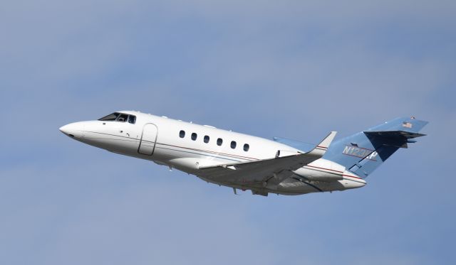 Hawker 800 (N123KH) - Departing LAX