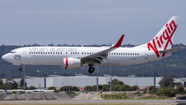 Boeing 737-800 (VH-YIQ)