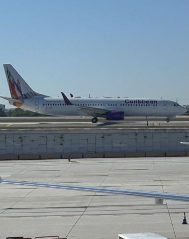 Boeing 737-700 (9Y-TTL) - Caribbean Airlines arriving from KIN as BW 31
