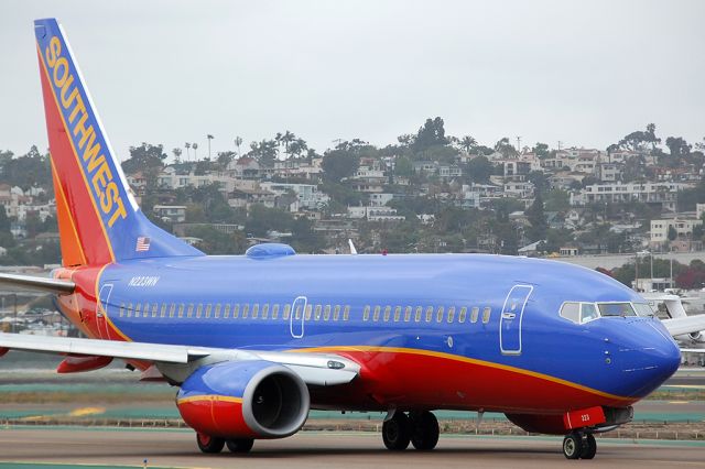 Boeing 737-700 (N223WN)