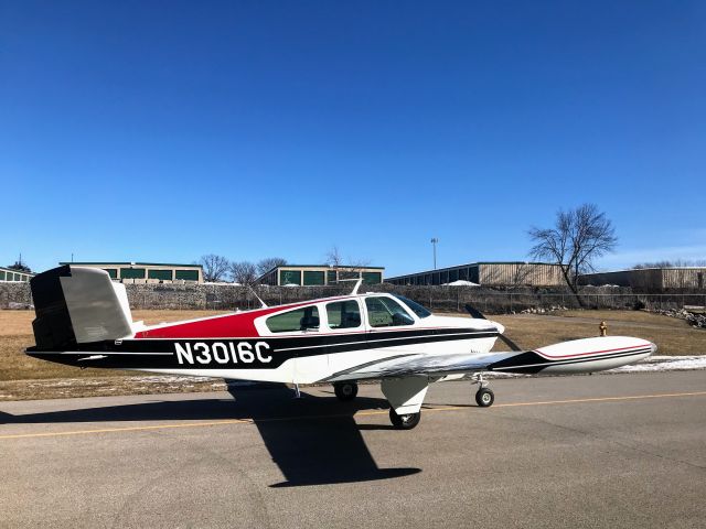 Beechcraft 35 Bonanza (N3016C)