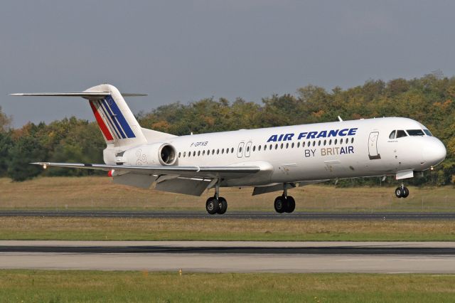 Fokker 100 (F-GPXB)