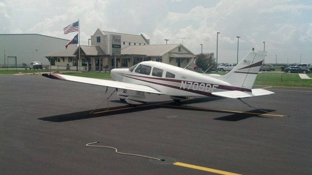 Piper Cherokee (N709DF) - New Braunfels FBO, East of San Antonio. VHCMA Reunion