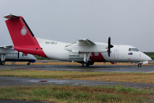 de Havilland Dash 8-200 (VH-ZZJ)