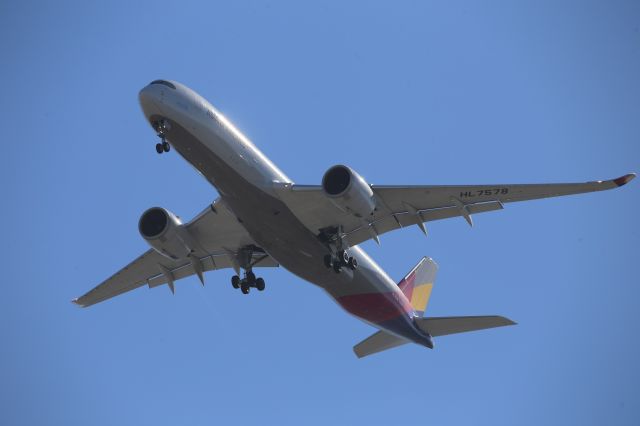 Airbus A350-900 (HL7578)