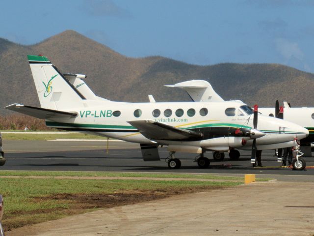 Beechcraft King Air 100 (VP-LNB)