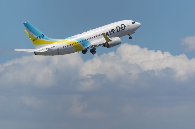 Boeing 737-700 (JA11AN)